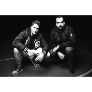 Vincent Stein Instagram - 15 Jahre BEATZARRE & DJORKAEFF! ❤️❤️❤️ Zum Glück hat @benjamindiedering immer seine Kamera dabei, wenn wir nachts auf Basketballplätzen rum hängen 😛