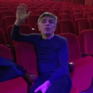 Vincenzo Salemme Instagram - ⚠️⚠️⚠️
È solo rimandato! Con tutto il cuore❤️
(Il video continua scorrendo la seconda pagina➡️)