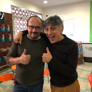 Vincenzo Salemme Instagram - Ma che bello ritrovarsi..
e chest’è!❤️
#salemmeilbellodelladiretta #rai2 (scorrete per vedere le altre foto➡️)