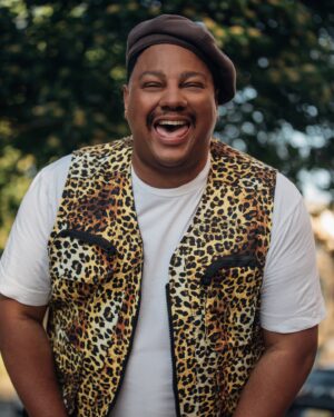 Vinegar Strokes Instagram - Jus’ out n a-bou’ ‘aving a bubble bath in Souf Landon init bruv! 

Translation: just out and about having a laugh and good times in South London, isn’t that right friend! 

📸: @garconjon 
👗: mostly @asos_man @asos @boohoomanofficial 

#presenter #host #faceof #pics #fun #personality #dreamer #gogetter #leopard #london #southlondon #pose #work #fashion #manfashion #lgbt #gayman #daddy