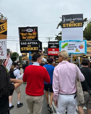 Vinessa Shaw Instagram - Yesterday felt like history in the making. At the @sagaftra rally which began with a march from one entertainment studio to another, ended with impassioned speeches by our union president and @sagaftra @wga members including @naacp! I feel honored to be standing with my union who are on the frontlines inspiring other laborers in completely different businesses to fight for their rights! We have been told for decades by the conglomerates to be silent and just appreciate what we have, which is currently an unfair share. It’s time to see this fight from a humanistic standpoint.  #amptp, it’s time to see the light. Open your eyes to see who makes you what you are. It’s the people, the creatives. We are not backing down. #sagaftrastrong #sagaftrastrike