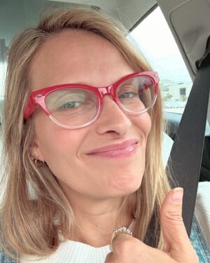 Vinessa Shaw Instagram - Everyone: what you up to this Friday?
Me: Ohhhh just headed into a soundbooth to record sounds of me having sex for a role I portrayed last year. 
…Yep. This is my job. 
“ Yo ho ho, an actors life for me!” 🙈