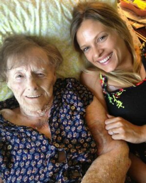 Vinessa Shaw Instagram - It was 10 years ago today that Muzzy passed away. She was loved by everyone. Literally. I don’t think she had any enemies! She was everyone’s favorite. Even the postman, bank tellers, and grocers loved her. If you knew her, she would bring your her favorite homemade plum or strawberry jam or stitchery as a gift. She was funny: she loved to tell a good story or hear a good story, but don’t talk too long or you’ll bore her! 😂She loved every holiday and sent me and the family a card for every one! She loved all kinds of music and sang (terribly) and danced whenever she felt like it. We shared a mutual love for Frank Sinatra. She had so many “isms” that only our family understands. 😂 But my favorite thing of all is when she “got the giggles”. It was the best. Our laughs merging into one big cacophony! We all miss you Muzzy! ♥️