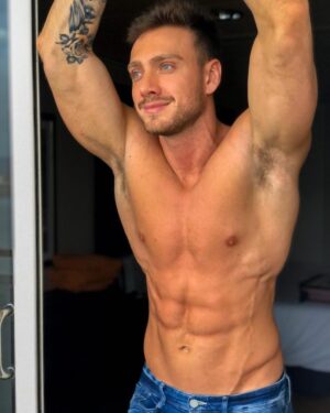 Vini Büttel Instagram - Keep looking