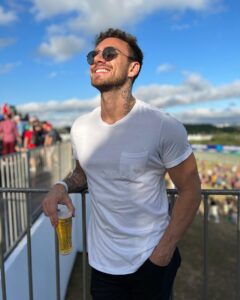 Actor Vini Büttel HD Instagram Photos and Wallpapers November 2022