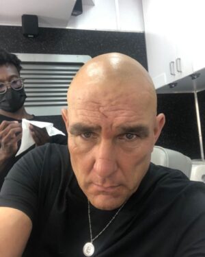 Vinnie Jones Instagram - It’s that time, it’s Albi the Albanian Gangster time 👊🏽 @nbclawandorder 
@nbc 

#organizedcrime #lawandorder #NewYork