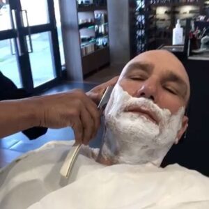 Vinnie Jones Instagram - Gentleman’s old school luxury! 👊🏻