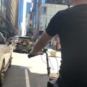 Vinnie Jones Instagram - The only way to see NYC 🤪😂

#nyc #newyork #comeonson