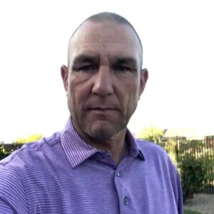 Vinnie Jones Instagram - Tribute to my friend Peter Lorimer. Rip ❤️