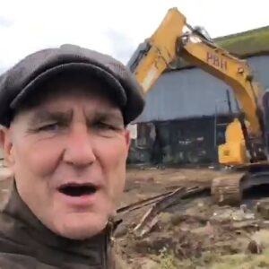 Vinnie Jones Instagram - We are having it .. I got the digger back out!! 👊 🧨