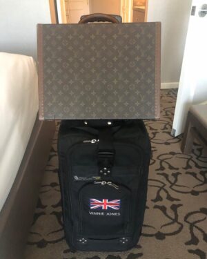 Vinnie Jones Instagram - 1 more day of quarantine, bags are packed ⛳️

#golf #golflife #golfstagram #quarantine
