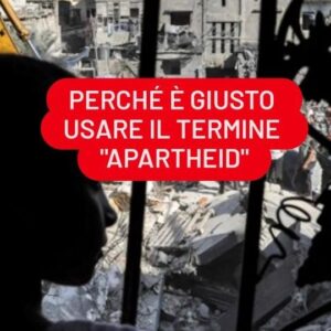 Viola Carofalo Instagram - I conflitti non hanno a che fare solo con le armi ma anche con le parole, con le rappresentazioni: ecco perché è legittimo, utile e opportuno utilizzare il termine “Apartheid” per descrivere il tipo di oppressione che sta subendo il popolo palestinese. 

È legittimo: i tre principali criteri di diritto alla mobilità, alla non discriminazione etnica e di sistematicità, istituzionalizzazione e formalizzazione dell’oppressione di un gruppo sull’altro corrispondono alla definizione di “Apartheid” 

È giusto: politicamente e moralmente. Scorretto è invece parlare semplicemente di guerra, perché non restituisce la proporzione di forze tra i due gruppi, l’istituzionalizzazione dell’uno e il non riconoscimento dell’altro, soprattutto il termine “Apartheid” destituisce immediatamente la struttura coloniale di questo rapporto. 

Infine è opportuno, è utile, perché in quanto crimine contro l’umanità l’Apartheid dovrebbe richiedere l’intervento della comunità internazionale (sì, dovrebbe). 

P.S. Riguardo al riferimento alla “razza” (termine che uso evidentemente in senso storico) rimando al sito di Amnesty Int. (che vi consiglio di consultare se volete approfondire il tema trattato in questo reel): “La nostra analisi in questo rapporto si basa su come il termine “gruppo razziale” viene usato nella definizione del sistema di apartheid da parte del diritto internazionale: come concetto soggettivo, dipendente dalla percezione del gruppo dominante sull’altro gruppo. In un sistema di apartheid, l’autore del crimine tratta il gruppo razziale dominato come diverso e inferiore a causa di particolari attributi fisici e/o culturali”.
