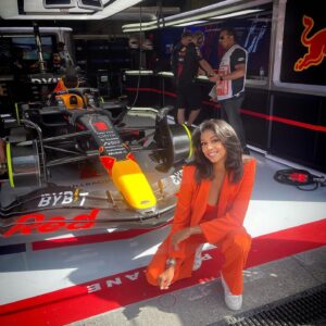Virginie Philippot Instagram - ❌❌❌❌❌ TERMINE ❌❌❌❌❌
🏎️🇲🇨 Gagnez deux Places pour les qualifications du GP F1 de Monaco ce samedi !
 
Venez vibrer ce samedi 25 mai en assistant aux Qualifications du Grand Prix de Monaco depuis l’une des plus belles vues du circuit, au Palais Heracles. 
 
Grâce à nos partenaires @racingpartnersmonaco et @maisonlcmonaco , à l’occasion de la sortie de la collection Never Give Up avec 3 bracelets en édition limitée GP24, nous avons l’opportunité de vous offrir 2 places pour cet événement exceptionnel ! 
(Le déjeuner est inclus)
 
Conditions de Participation :
 
1. Abonnez-vous aux comptes partenaires :

@racingpartnersmonaco
@maisonlcmonaco
@raul.marchisio (RM Autosport)
@nicolasmisslinofficial55 
@mcopetrol 
@virginiephilippot 
 
2. Likez ce post.
 
3. Mentionnez minimum 2 amis en commentaires.
 
4. Partagez ce post en story en mentionnant @racingpartnersmonaco et @maisonlcmonaco.
 
Le tirage au sort aura lieu demain à 19h30 à l’issue des qualifications de la @porschesupercup 
 
Bonne chance à tous et à samedi au Grand Prix de Monaco ! 🏎️🏆
 
 
 
 
🏎️🇲🇨 Win Two Tickets for the Monaco F1 GP Qualifying this Saturday !
 
Come and feel the excitement this Saturday, May 25, by attending the Monaco Grand Prix Qualifying from one of the best views on the circuit, at Palais Heracles.

Thanks to our partners @racingpartnersmonaco and @maisonlcmonaco, on the occasion of the release of the Never Give Up collection featuring 3 limited edition GP24 bracelets, we have the opportunity to offer you 2 tickets for this exceptional event! (Lunch is included)
 
Participation Conditions:
 
Follow the partner accounts:
@racingpartnersmonaco
@maisonlcmonaco
@raul.marchisio (RM Autosport)
@nicolasmisslin
@mcopetrol
@virginiephilippot
 
Like this post.
 
Tag at least 2 friends in the comments.
 
Share this post in your story and mention @racingpartnersmonaco and @maisonlcmonaco .
 
The draw will take place tomorrow at 7:30 PM after the @porschesupercup qualifications.
 
Good luck to everyone and see you on Saturday at the Monaco Grand Prix! 🏎️🏆
 
#monaco #formula1 #montecarlo