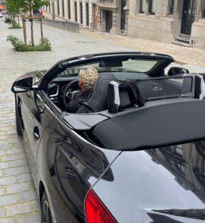 Virginie Philippot Instagram - ⭐️ Le parfait mélange de puissance et de beauté. #BMWZ4 

#LifeOnTheRoad #BMW #BMWbelux #car #cars #carlovers #cabriolet