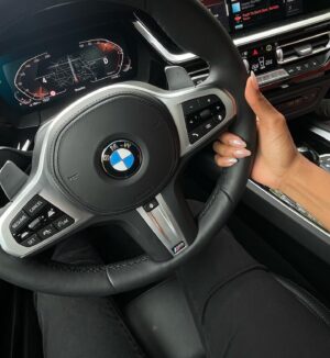 Virginie Philippot Instagram - ⭐️ Le parfait mélange de puissance et de beauté. #BMWZ4 

#LifeOnTheRoad #BMW #BMWbelux #car #cars #carlovers #cabriolet