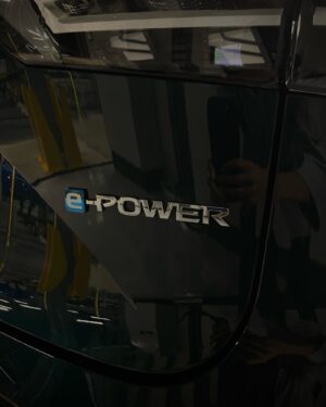 Virginie Philippot Instagram - Découvrez la révolution e-POWER de @Nissan !

🔋 Avec sa technologie hybride unique, e-POWER combine l’efficacité d’un moteur électrique avec la commodité d’un moteur à essence, offrant une conduite plus fluide, plus puissante et plus respectueuse de l’environnement. 

Plus besoin de prise de recharge, le moteur thermique recharge la batterie pour une autonomie sans souci et des émissions réduites. Innovant, non ?

#Nissan #ePOWER #Innovation #Technologie #Hybride #MobilitéDurable #ConduiteÉlectrique #VoitureÉcologique
