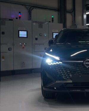 Virginie Philippot Instagram - Découvrez la révolution e-POWER de @Nissan !

🔋 Avec sa technologie hybride unique, e-POWER combine l’efficacité d’un moteur électrique avec la commodité d’un moteur à essence, offrant une conduite plus fluide, plus puissante et plus respectueuse de l’environnement. 

Plus besoin de prise de recharge, le moteur thermique recharge la batterie pour une autonomie sans souci et des émissions réduites. Innovant, non ?

#Nissan #ePOWER #Innovation #Technologie #Hybride #MobilitéDurable #ConduiteÉlectrique #VoitureÉcologique