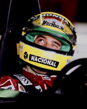 Virginie Philippot Instagram - Les circuits peuvent changer, mais l’empreinte de Senna sur la course automobile reste indélébile. Son héritage continue d’inspirer des générations entières. 🏎️❤️ #Hommage #AyrtonSenna #F1 #senna #30ans 

1960 - 1994 🌹