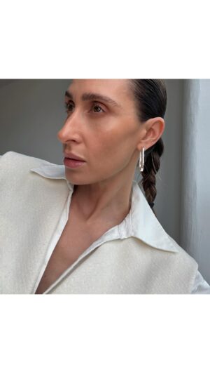 Virginie Vandelac Instagram - Dernière découverte pour imiter les poils des sourcils. 
Vous pouvez retrouver la référence de ce produit dans mon Shopmy sectionINSTAGRAM ou la section BEAUTY/ porté récemment. Le lien est en bio.