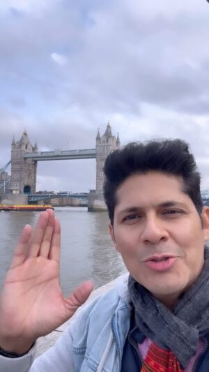 Vishal Malhotra Instagram - When in London ! 
London Bridge ki Purani Mystery solve ho gayi. 🤣🤣🤣😂😂
🏴󠁧󠁢󠁥󠁮󠁧󠁿🇮🇳
#london🇬🇧 #travel #comedy