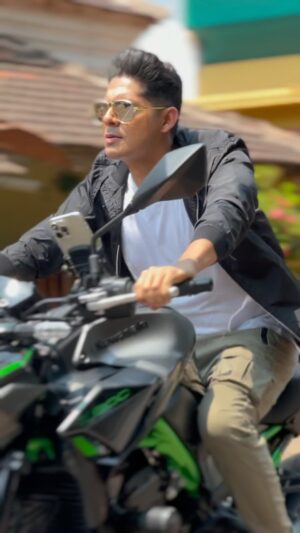 Vishal Malhotra Instagram - Super Bikes & Goa. 
How was your Sunday?

Guess the bike?