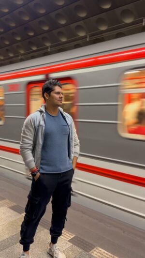 Vishal Malhotra Instagram - What’s the best way to travel through Europe?
Here is what I did.
Let me know what you think.🤔