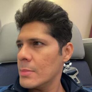 Vishal Malhotra Instagram - Live from my seat Onboard Malaysian Airlines as I take off for Bali.