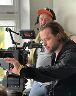 Vitaly Gogunsky Instagram - Поздравляю всех с днем Российского кино!

Стартовали съемки «Универ»
Ждёте премьеру?