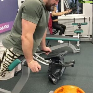 Vitaly Minakov Instagram - Потихоньку возвращается силушка.