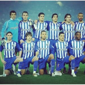 Vítor Baía Instagram - Conquistamos o MUNDO…Foi há 19 anos! 🐉💙#taçaintercontinental @fcporto