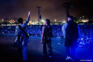 Vítor Fonseca Instagram - Ainda não estou a acreditar no que conseguimos fazer nesta REUNIÃO. Ter de novo este espírito, estas bandas unidas é realmente especial. A nossa família está a crescer.. isto é só o início. 🍓

📸 @marta.takes.photos