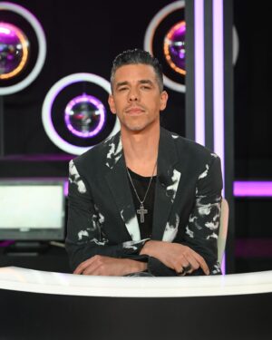 Vítor Fonseca Instagram - Gala 8 @dancatvi @tvioficial 

Styling @goncalomello 
Shoes @esc___store