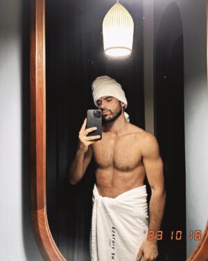 Vítor Silva Costa Instagram - Perdi completamente o juízo, foi a tempestade.