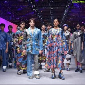 Vivian Dawson Instagram - What a night, had so much fun! shout out to @damurfashion  for the invite and designing thus pandemic proof clothing. It's crazy times we live in. 

#台北時裝週 #eelin