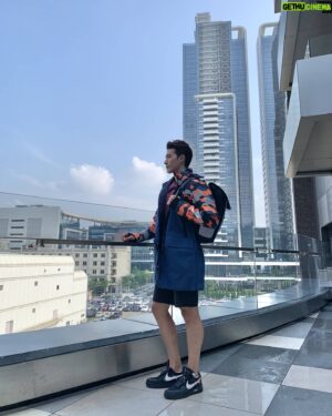 Vivian Dawson Instagram - When u take photos which one are u?

準備好迎接涼爽好個秋！@aigle