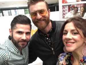 Vivian Kontomari Instagram - @alpharadio alpha 989  και μας παίρνεις τα μυαλά !!! #alpharadio  #alpha #friends #picoftheday