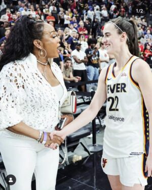 Vivica A. Fox Instagram - GM Dawlings! #AboutLaatNite FUNTIMES @wnba historical attended game with 20,000 fans! WOWZERS! Much LUV to @lvaces QUEENS @cgray209 alyshaclark  @aja22wilson 4 ALWAYS showing me love! HONORED to meet @indianafever #CatlinClark compliments of @eweezy_3 Also met #Superbowl Champ @beastmode #NHL StanleyCup Champ #loganthompson Rocking FAB @brunellocucinelli_brand sweater Thanks @rules2bfollowed @wolford bodysuit @freddystoreofficial @Candyicejewelry @Louboutin bag @isabelmarant sneakers Makeup @laniecekingmua Hair @kenyaonhair #LifeIsGood #GodIsGood #Blessed #Respect #GurlPower #VivicaFoxHair #TeamVivica #TeamFox #MyGrindDontStop #LegitimateCareers #BossMoves #LoveWins #SupportWomensSports #Friends4Life #NAPTOWNFINEST #CLASSICBADCHICKS 🔥👏🏾🖤🤍❤️👸🏾🏀🤑👏🏾🔥