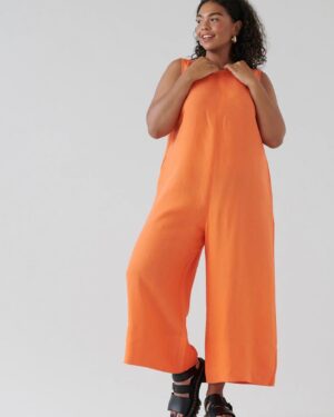 Vivienne Acheampong Instagram - Overwhelmed and gobsmacked! My absolutely faves and mega babes @_beyond_nine have only gone and named a bloody jumpsuit after me… Vivienne in three gorge colours! They know I’ve been annoyingly obsessed with them for years so this is an absolute honour! Thank you ladies 🖤🧡💚 love it and #liveinit