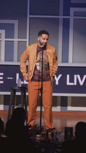 Vladimir Caamaño Instagram - Great weekend @westnyacklevitylive 💪🏽 #comedy #standupcomedy