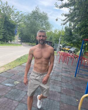 Vladimir Krestovskiy Instagram - Друзья я снова в строю)
Всем,кто писал мне добрые слова, огромное спасибо ❤️