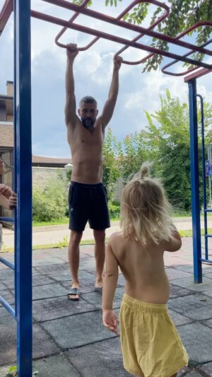 Vladimir Krestovskiy Instagram - Утренняя гимнастика)