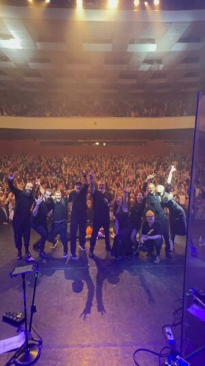 Vladimir Presnyakov Jr. Instagram - Не знаю, что может быть лучше, чем видеть ваши горящие глаза и улыбки, слышать ваши голоса и аплодисменты. Это были три очень крутых дня в Салехарде, Тюмени и Екатеринбурге! Спасибо, дорогие друзья