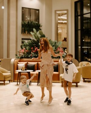 Vladimir Presnyakov Jr. Instagram - Спасибо большое @rixosradamis за невероятные дни , впечатления и эмоции ❤️
И спасибо большое @irynamaritan за чудесные фотографии, сделанные просто за 5 минут 👍🏻.
И спасибо моей подруге @karinazvereva_travel за организацию путешествия 🤍
