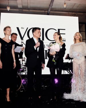 Vladislav Topalov Instagram - @the_voice_mag  @nick_mart_ 
10 лучших пар по мнению журнала The Voice.
 Конечно, мы - самая лучшая из 10))))
А если серьёзно, то это большой аванс нам на будущее. Спасибо за столь высокую оценку. Я надеюсь, что мы сможем оправдать ожидания. Не понимаю, по каким критериям выбирают. Тронут. Пошли работать дальше с психологом😅💪🏻

С Уважением, 
В