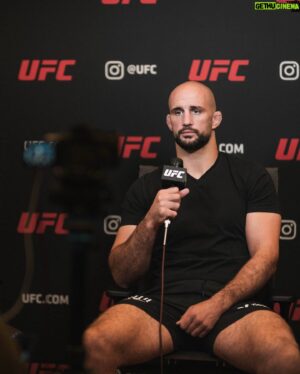 Volkan Oezdemir Instagram - What a team, what a week. 📸✨

#ufcsaudiarabia