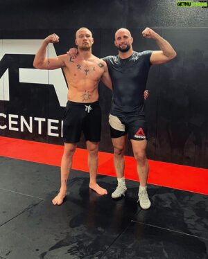 Volkan Oezdemir Instagram - 🌋