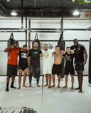 Volkan Oezdemir Instagram - What a team, what a week. 📸✨

#ufcsaudiarabia