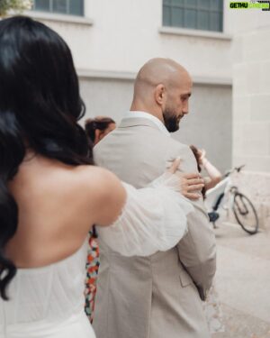 Volkan Oezdemir Instagram - MR & MRS OEZDEMIR 💍 #mariagecivil