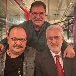 Volkan Severcan Instagram - Kardeşler takımı…🧿♥️💐🇹🇷
 @dr.ibrahimsaritas @karadagli.tamerr