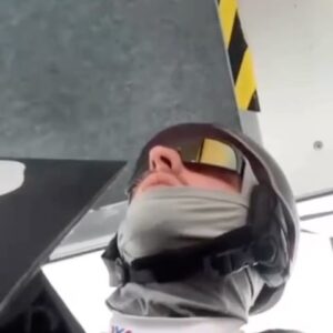 Volodymyr Ostapchuk Instagram - це міша літвін, блогер з болот 

більше 10 мільйонів підписників на ютубі і більше 14 міліонів в інсті

міша проти насилля та режиму, тому міша і вітька вирішують вийти на одиночний сноуборд пікет у Швейцарських Альпах 

Де отримують в (по) кабіні базу від поляків 

міша щиро не розуміє такого ставлення, адже він «за все хорошее, против всего плохого» 

просто уважно послухайте його наративи і аргументи про «душу» 

вашу душу, міша, вже третій день у Дніпрі ми бачимо під завалами і на похованнях 

P.S. полякам величезний респект і треба їх знайти, щоб вручити нагороду 🇵🇱🇺🇦